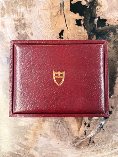 Vintage tudor red burgundy - tudor,